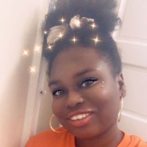 Meet your Posher, Esha